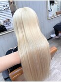 blond hair