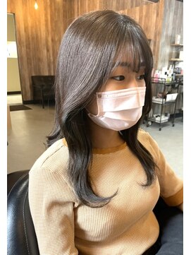 アルム(hair salon Alum) 韓国風デザイン☆ インナーカラー×透け感カーキベージュ