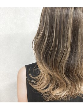 マルカ ヘアー(MARKA hair) シフォンベージュ♪ハイライトグラデーション♪