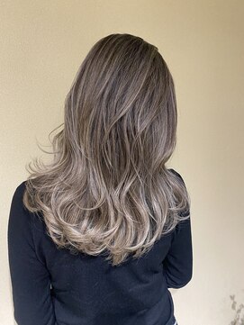 ゼン(Zen.) バレイヤージュ