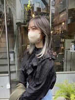 シー(si)&nbsp;グレージュベースにホワイトイヤリング◎20代30代40代