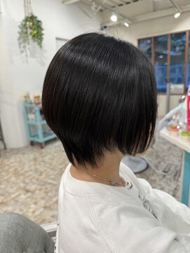 ソラ(SORA) 男女問わず高評価♪ナチュラル愛されショート《デザインカット》