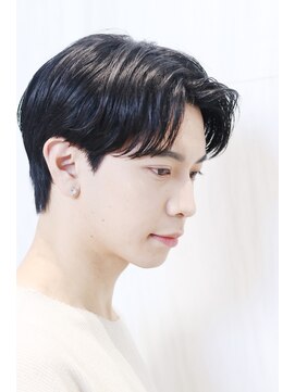 オーパスクリエ (OPUS CREER) 横から見てもカッコいい！毛流れセンターパート！！