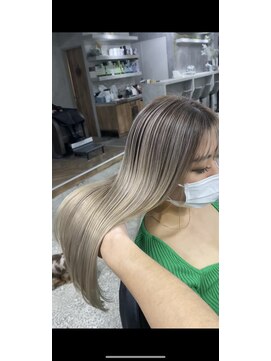 アポロ 横浜駅店(apollo) レイヤーボブハイライトブリーチレイヤーハイトーングレージュ