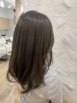 エレノア 渋谷公園通り店(Eleanor) 【韓国レイヤー】透け感オリーブベージュ