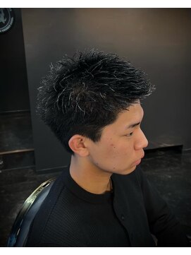 キングスマントーキョー 多摩センター2nd(KINGSMAN TOKYO) アップバングスタイル