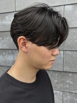 ヒュイル バイ ニアウ(Hwyl by Niau) メンズマッシュセンターパートスパイラルパーマニュアンスパーマ