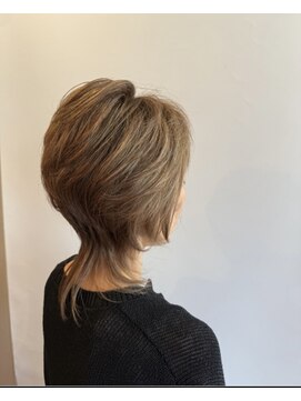 ピュアソウル(Pure Soul) ウルフミディアム×白髪ぼかしハイライト×NYドライカット