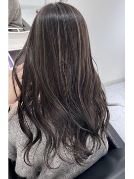 ミルメルシー(Mille mercis) コントラストハイライト／デザインカラー／ロングヘアカラー