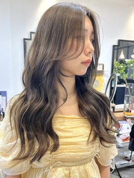 ハーバイリンヘアー(her by rin hair) 顔まわりレイヤーロング韓国長め前髪オリーブベージュ渋谷表参道