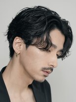 レタッチ バイ フィフス 天神大名(RETOUCH by fifth) 天神大名メンズパーマフェザーパーマセンターパートガイルヘア