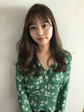 ヴェイン(VEIN) イルミナカラー　小顔　オリーブカラー　セミウェットウェーブ