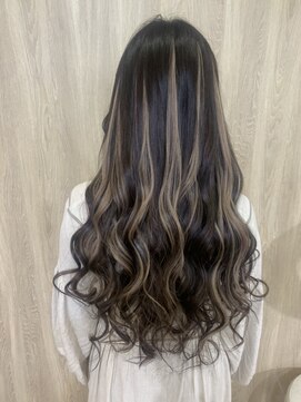 ラピス テラス 渋谷(Lapis terrace) エクステでつくるハイライト