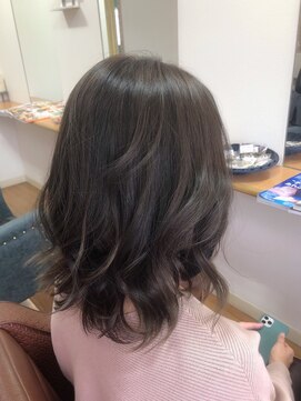 エルフゥ(Elle fou) ミディアムレイヤー