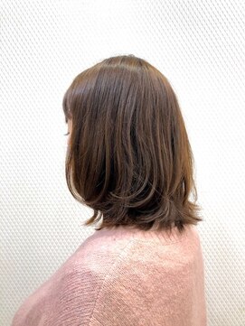 クオリス 上福岡店(QUALIS) くびれ/ウルフレイヤー/ミディアム/暖色系/30代40代/小顔/外ハネ