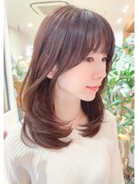 ルエ(rue)&nbsp;グレーベージュストレートレイヤーロング黒髪◎20代30代40代50代