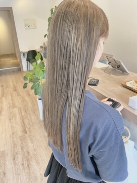 シームリー 千田町店(Seemly) ブリーチ1回　ミルクティーベージュ