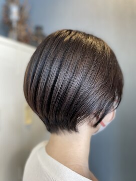 シャトン(chaton) ハンサムショート/大人女子/ブラウンカラー