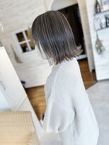 モアナ(Moana)&nbsp;白髪ぼかしハイライト