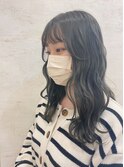 オリーブグレージュ