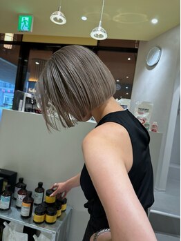 カレンダー(CALENDAR)の写真/再現性の高さが人気の秘密★トレンドを取り入れた、あなただけのショートスタイルを提案してくれます。