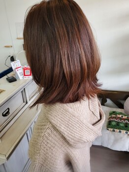 今までのグレイカラーとは違い、真っ黒にしない白髪染めで毎日のお洒落を楽しめる★ずっとキレイをお手伝い