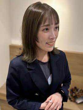 ナンバースリー 綱島店(Number Three) 切りっぱなし外ハネミディアム【Number Three綱島】