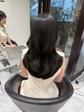 ベレーザシェルト(Beleza scelto) 15032黒髪グレーアッシュ韓国風巻き姫カットレイヤーワンカール