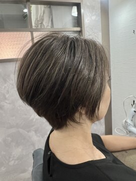 フェリテ 柏(Ferite) ☆ふんわりハイライトでつくる、軽やかナチュラルショート☆