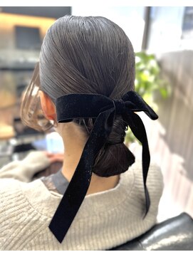 コティ(Kotii) リボン×タイトシニヨン