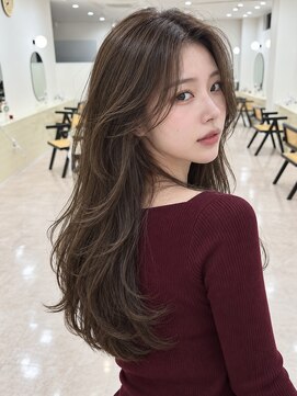 モト 船橋(moto) 韓国アイドルロングレイヤー艶髪オリーブグレージュ顔周り船橋