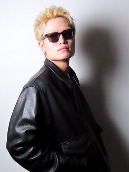ランプヘアー(Lamp hair)の写真/【男性限定カット+カラー￥8140】カラーでイメチェンしたい方にオススメ！お似合いの色味に仕上げます◎