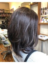 ヘアーメイクエッジ(hair make edge) リラックス感漂うナチュラルセミミディ。