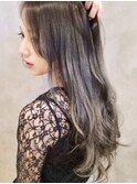 シルバーグレージュのグラデーションカラー【LIRUA.博多】