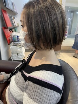 グランドライン(GRAND LINE) GRANDLINE 千崎聖太 ちょっぴり大人なハイライト透明感ボブ