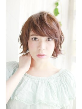 ラクシア(LUXIA) 可愛い毛束のカジュアルスタイル