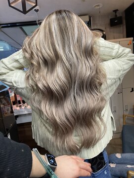 ラフ(LAFF) #バレイヤージュ#グレージュカラー#ボブウルフ#ココアベージュ