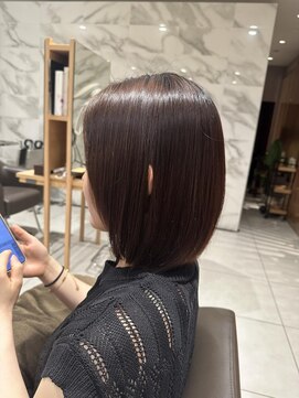 キャリ(CALI) ツヤたっぷりストレート《CALI・田町・三田・美容室・CHIAKI》