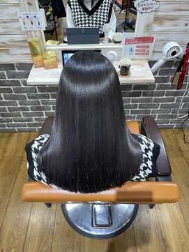 アウラ 近鉄八尾駅前店(Aura) 絹がみ縮毛矯正髪質改善トリートメント