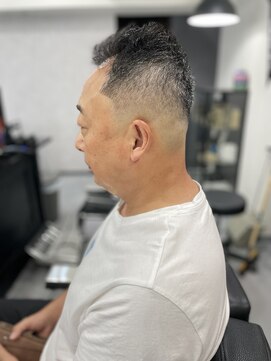 ダックス(DACHS) スキンフェード