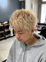 ハイプ(HYPE)&nbsp;波巻き/メッシュ/スキンフェード/学割/白髪染め/縮毛矯正/韓国