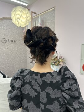 イオエ(ioe) ミディアムレイヤー/ツヤ髪スタイル/グレージュ/ショートボブ