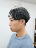 くせ毛を活かしたセンターパート　パーマ無し　横浜駅　きた東口