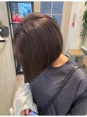 Lomalia表参道ケアカラーナチュラグレージュボブ