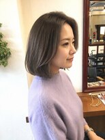 カミナ(KAMINA) グレージュ×内巻きワンカールボブ