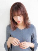 ピンクベージュ
