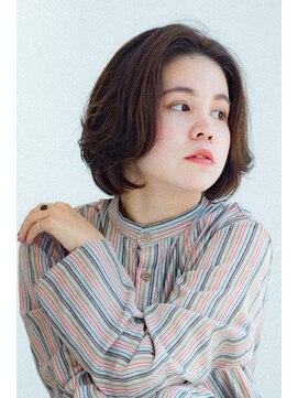 ハク アトリエ(HaKU atelier) 大人かわいいセンターパート毛先パーマ伸ばしかけミディ