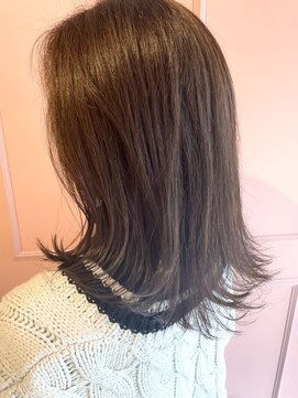 スペックホルダーミミ(Spec Holder mimi) 外ハネ 髪質改善 暗髪 ナチュラル