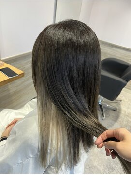 リーオオサカ(Lee Osaka) オリーブ系カラー/kana