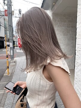 ロマリア 渋谷 渋谷宮益坂(Lomalia) 【Lomalia渋谷】ハイトーンベージュ シアーカラー セミディ